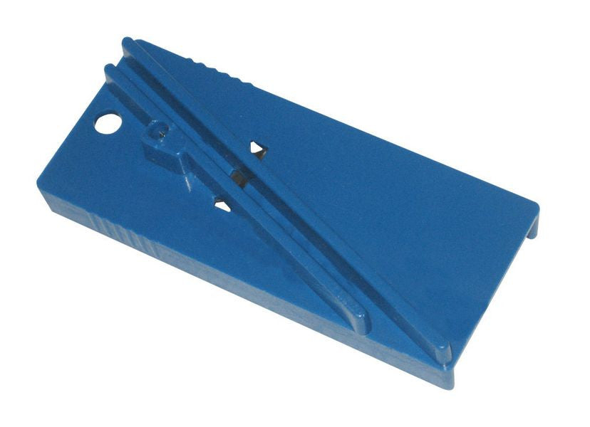 GT068 - Hard Card Sharpener